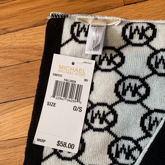 Michael Michael Kors Infinity Scarf Black and White - Picture 5 of 5